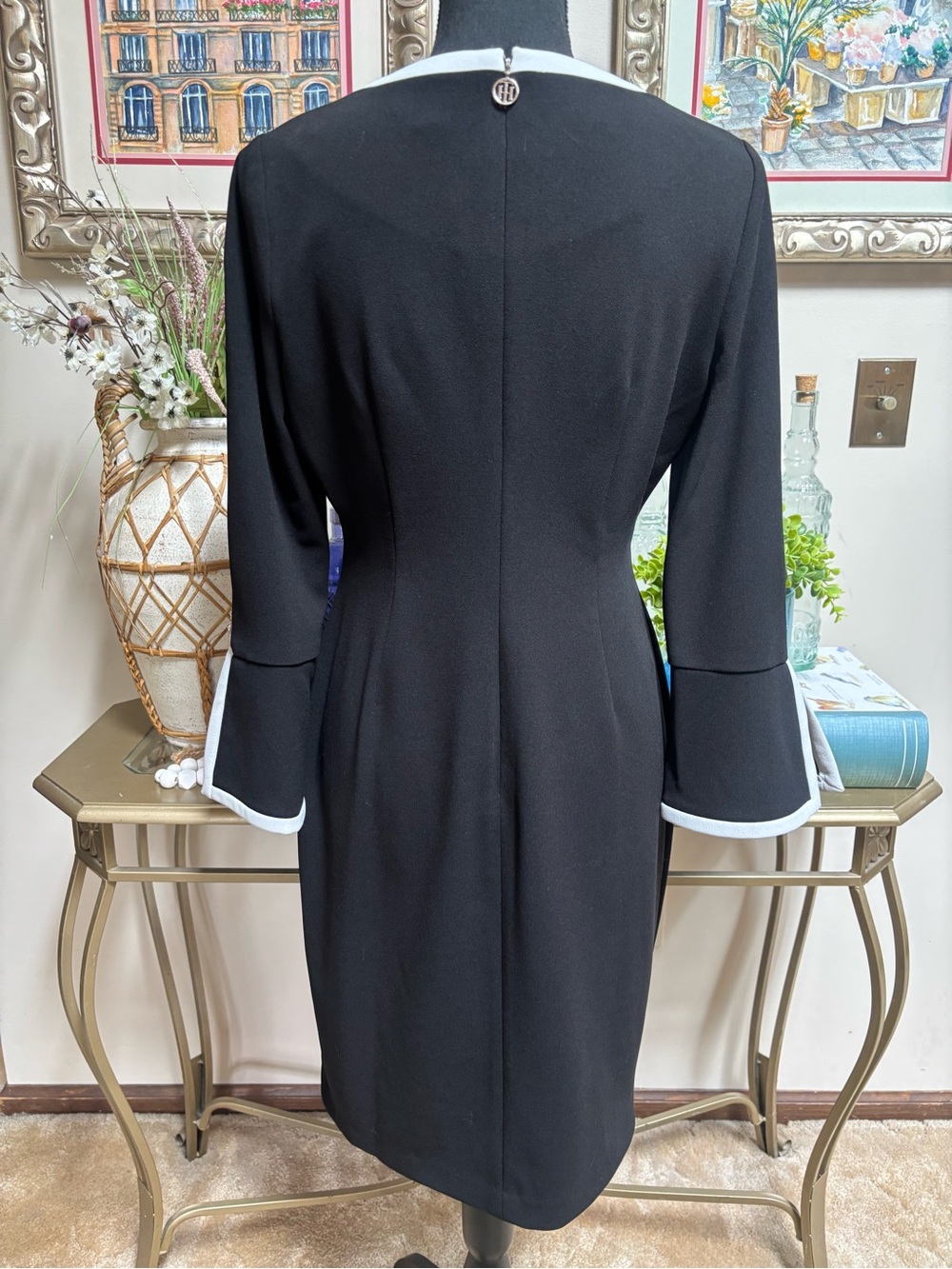 Tommy Hilfiger Classic Black Dress with White Trim - Elegant Sheath Size 8 - Picture 2 of 7